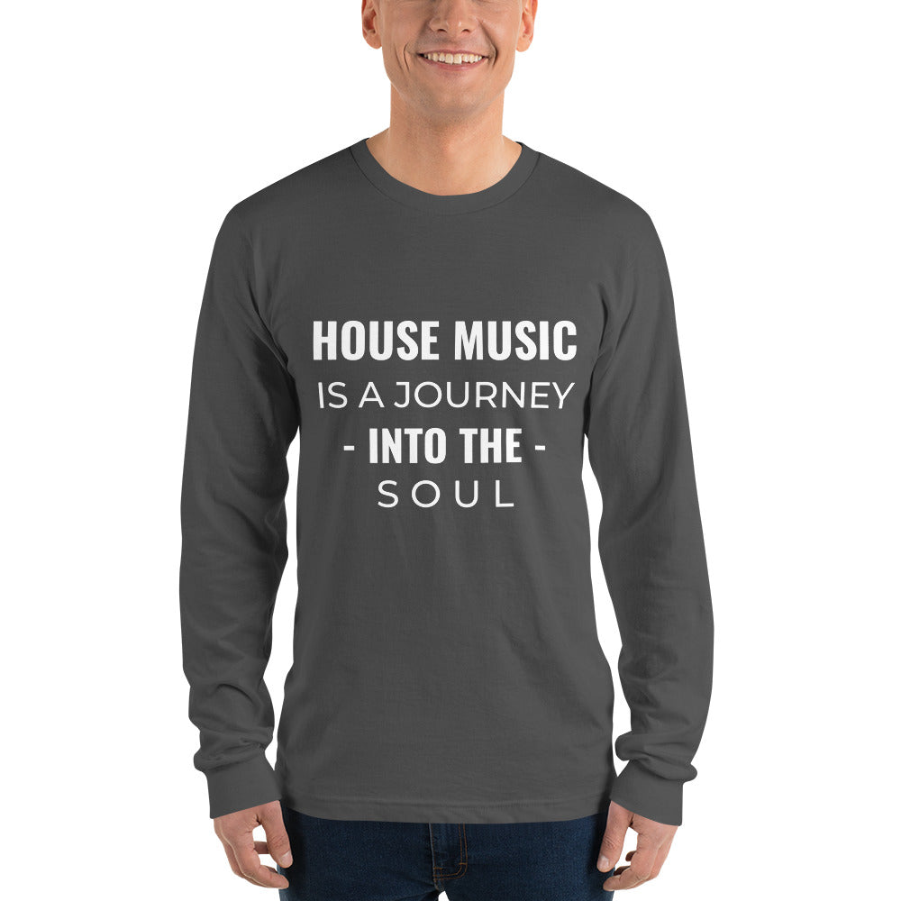 Long sleeve t-shirt