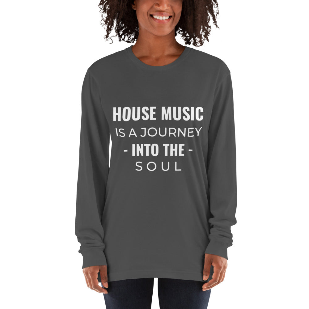 Long sleeve t-shirt